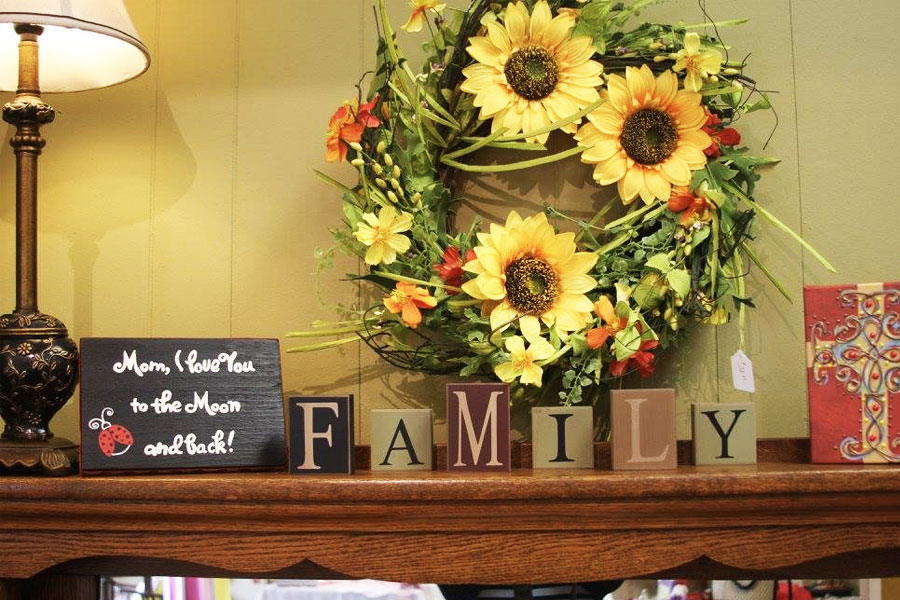 Framing and gift shop, Cheraw, SC